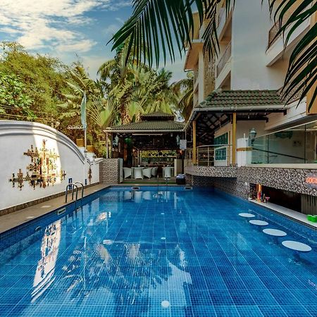 Lemonmint Svelton Manor Hotel Calangute Bagian luar foto