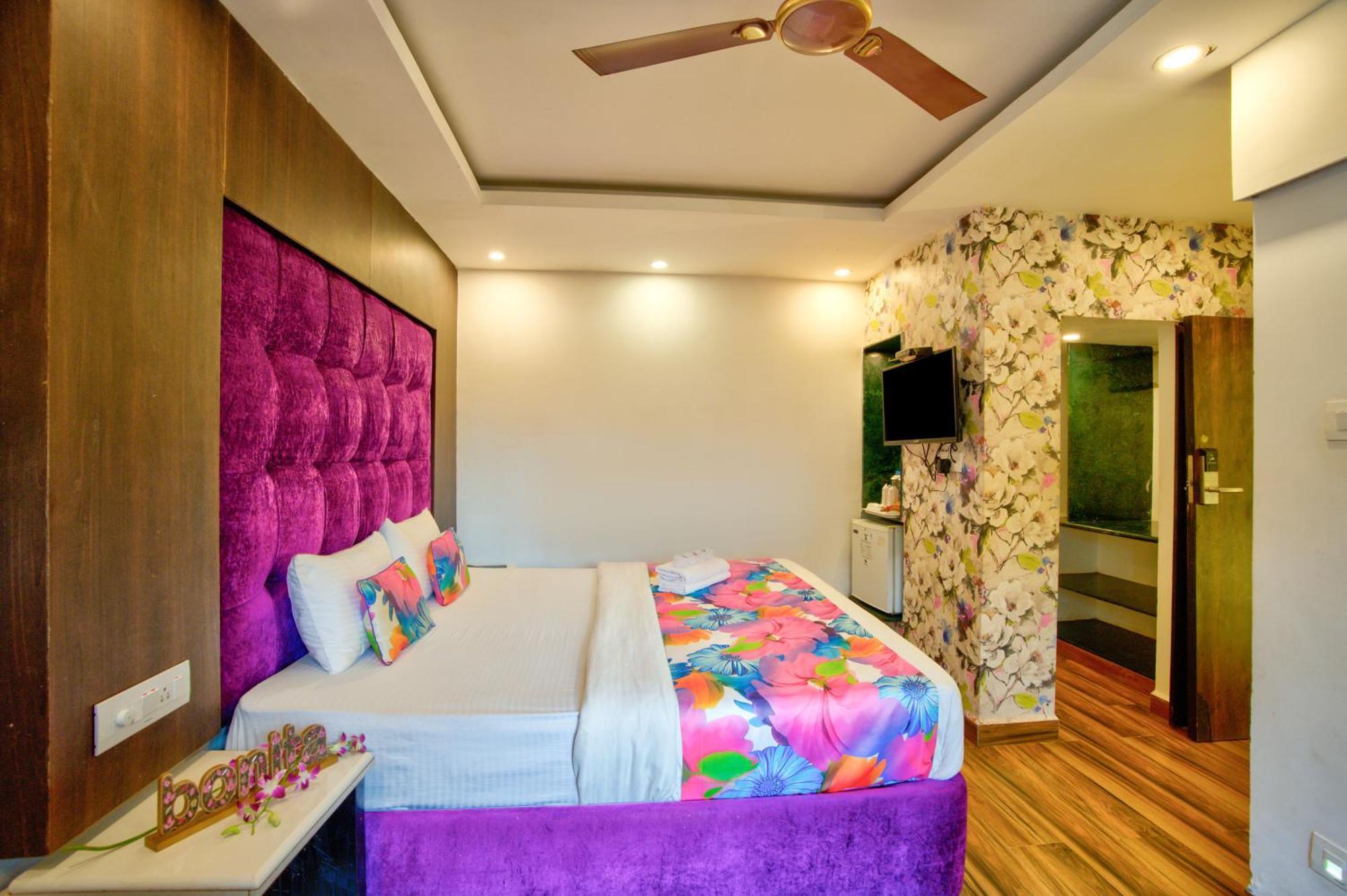 Lemonmint Svelton Manor Hotel Calangute Bagian luar foto