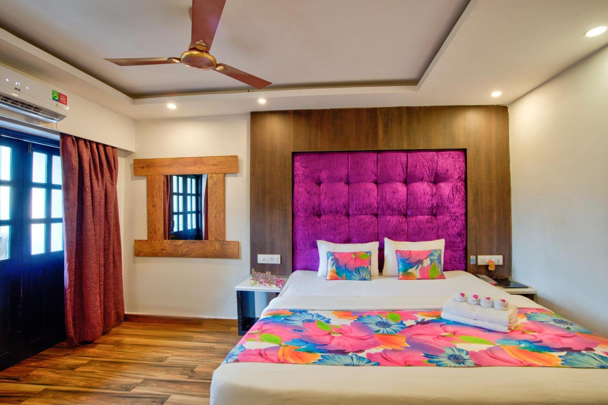 Lemonmint Svelton Manor Hotel Calangute Bagian luar foto