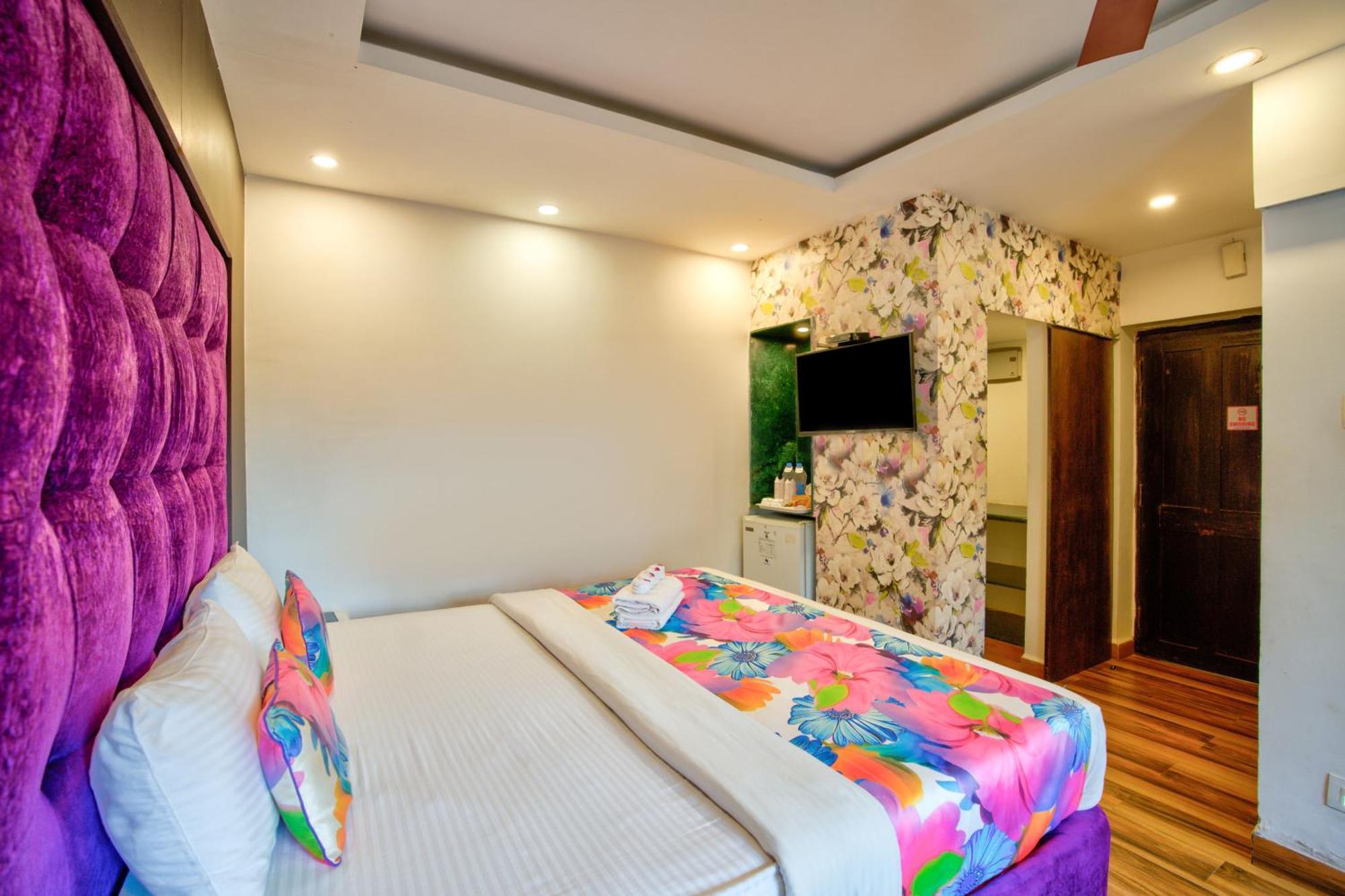 Lemonmint Svelton Manor Hotel Calangute Bagian luar foto