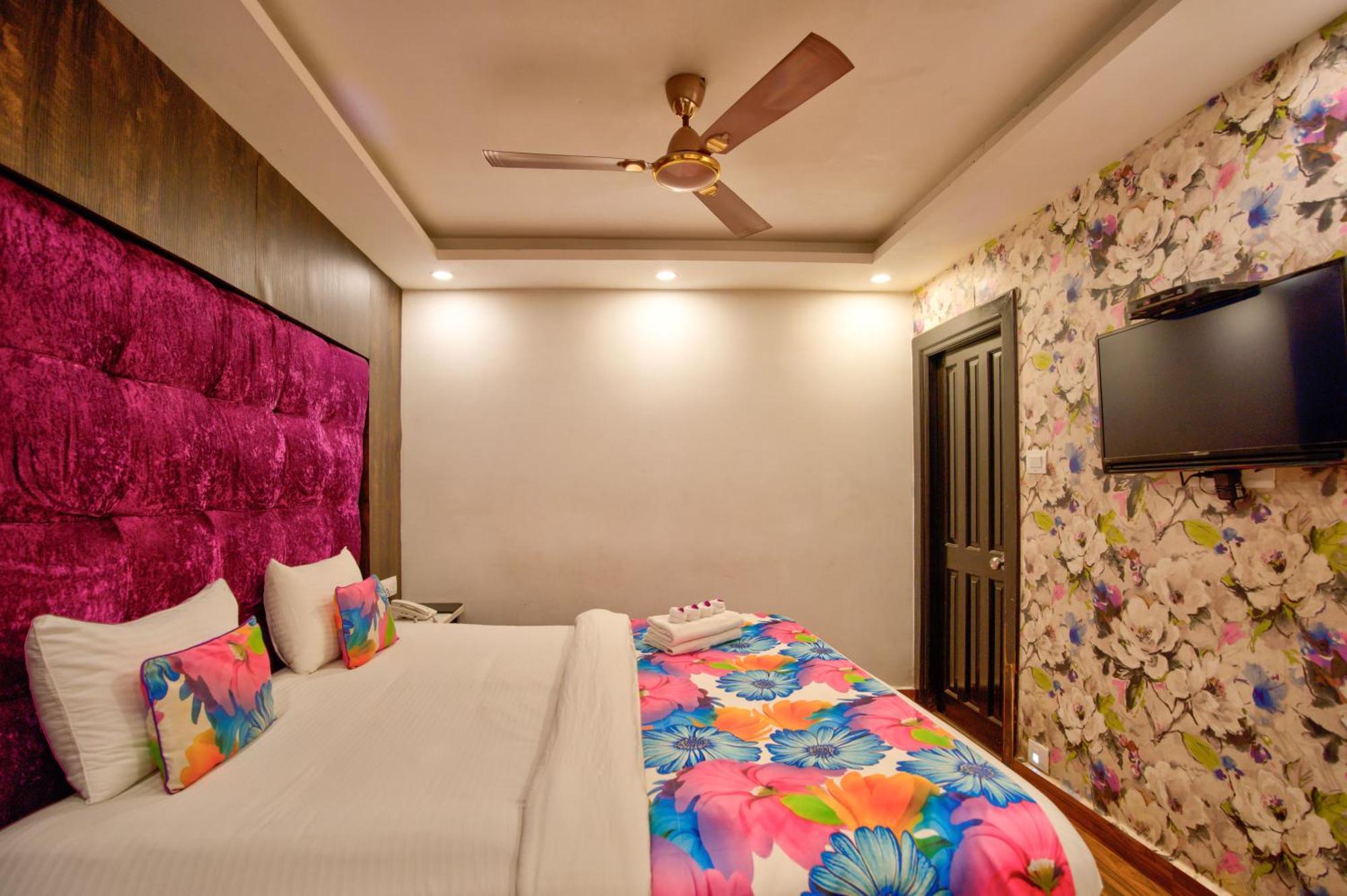 Lemonmint Svelton Manor Hotel Calangute Bagian luar foto