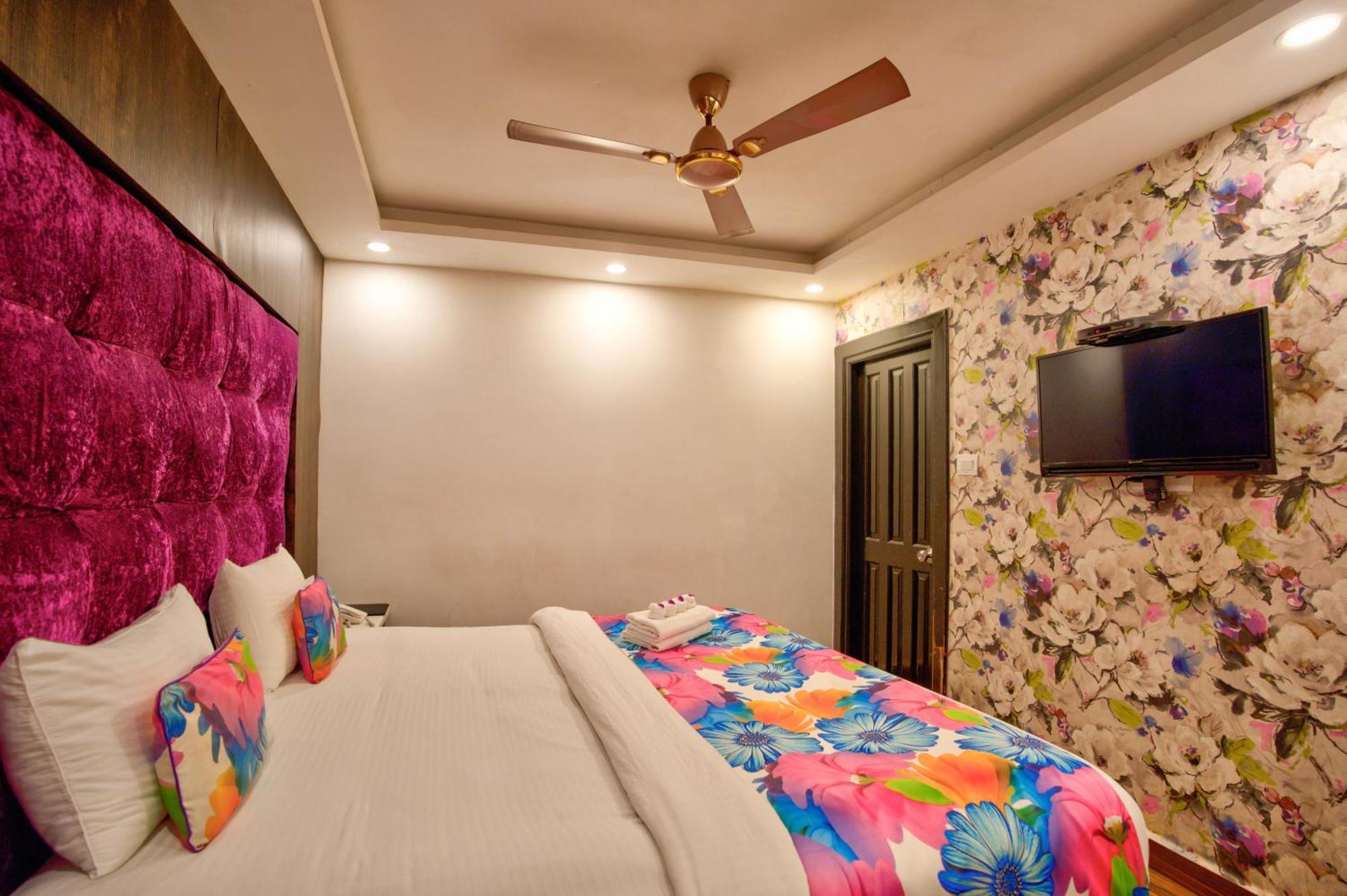 Lemonmint Svelton Manor Hotel Calangute Bagian luar foto