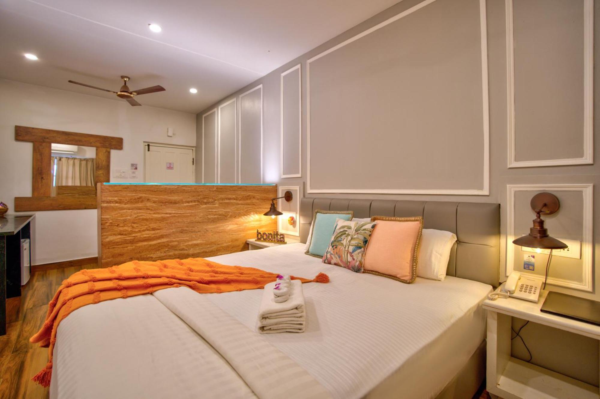 Lemonmint Svelton Manor Hotel Calangute Bagian luar foto