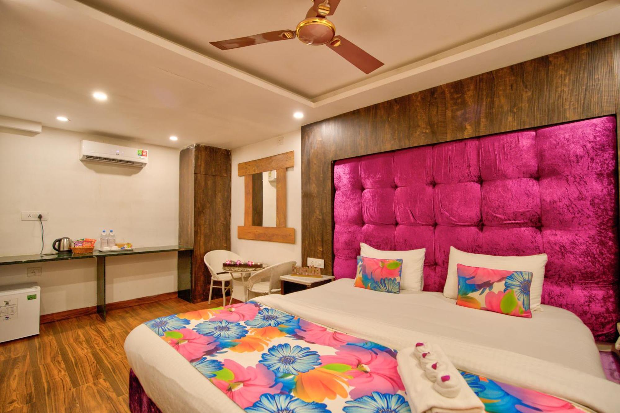 Lemonmint Svelton Manor Hotel Calangute Bagian luar foto