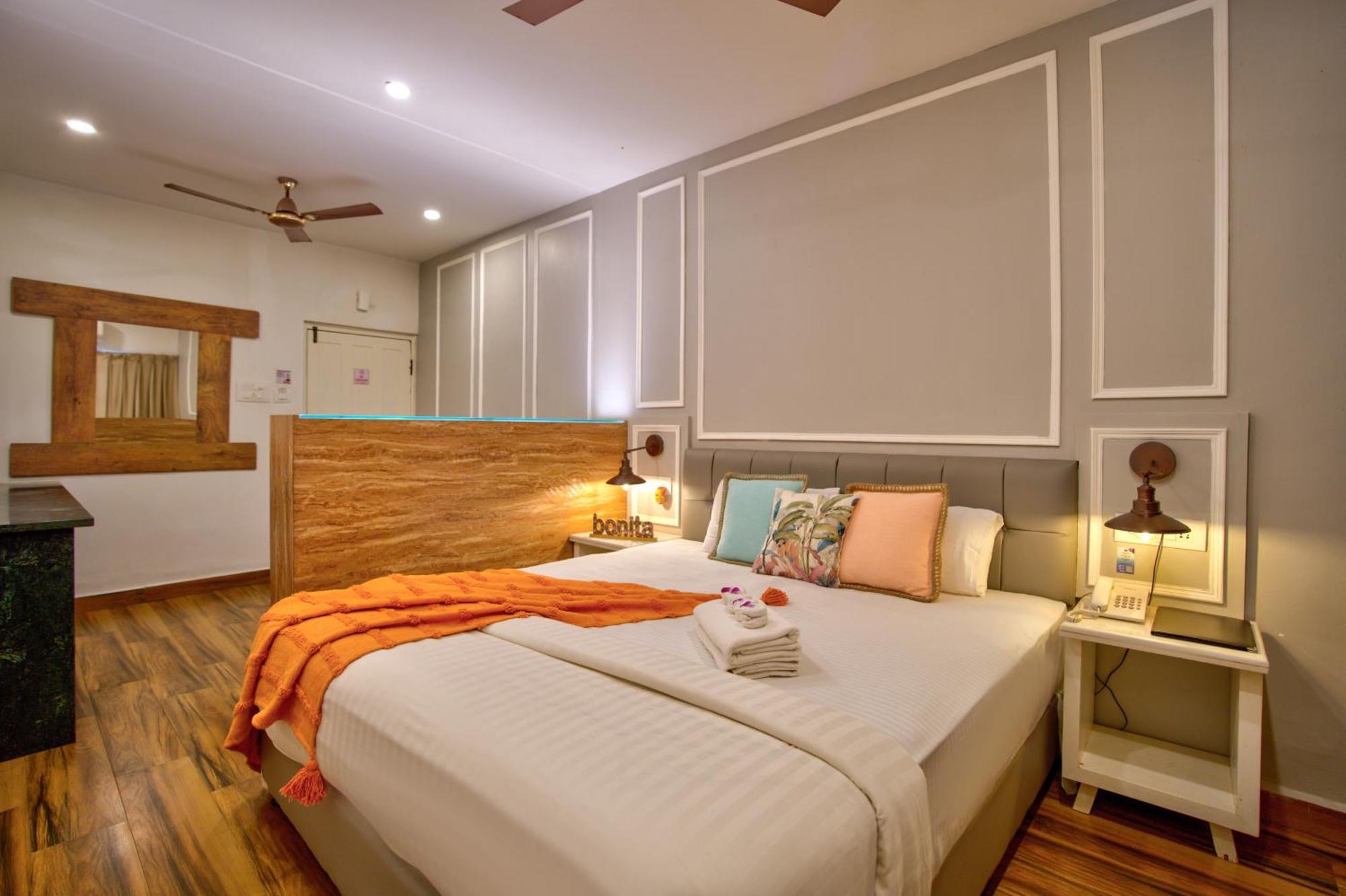 Lemonmint Svelton Manor Hotel Calangute Bagian luar foto