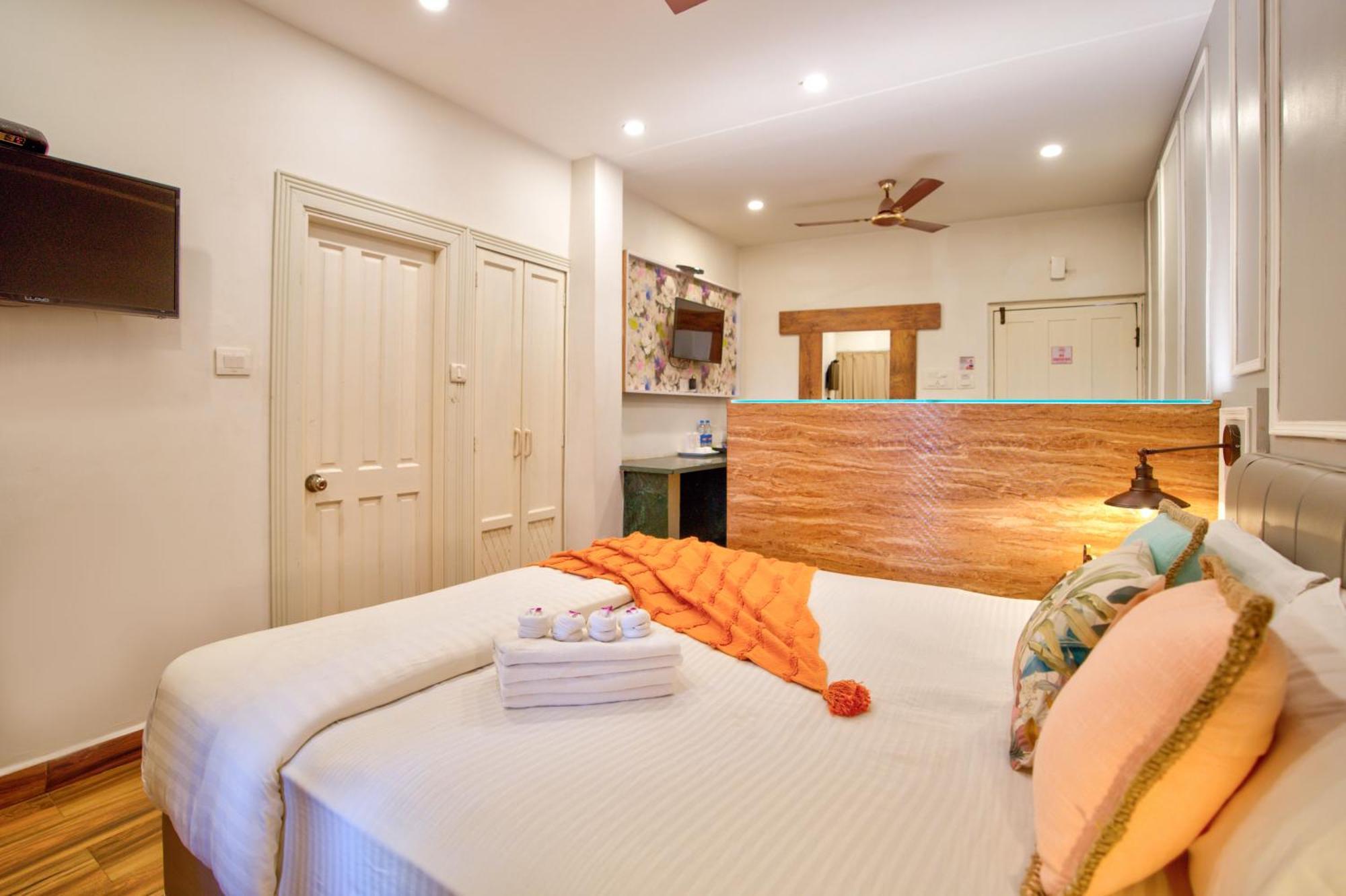 Lemonmint Svelton Manor Hotel Calangute Bagian luar foto