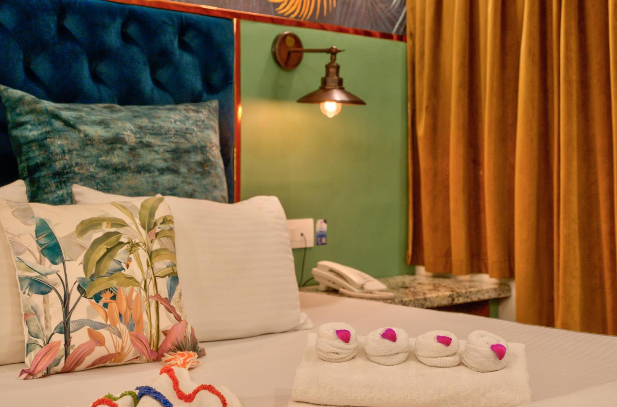 Lemonmint Svelton Manor Hotel Calangute Bagian luar foto